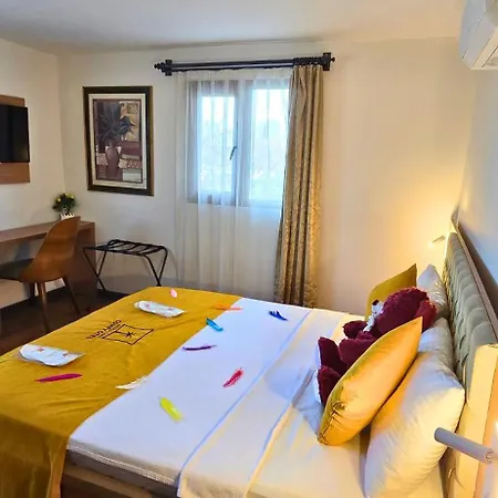 Otel Comfy Lara *