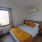 Ξενοδοχείο Comfy Lara