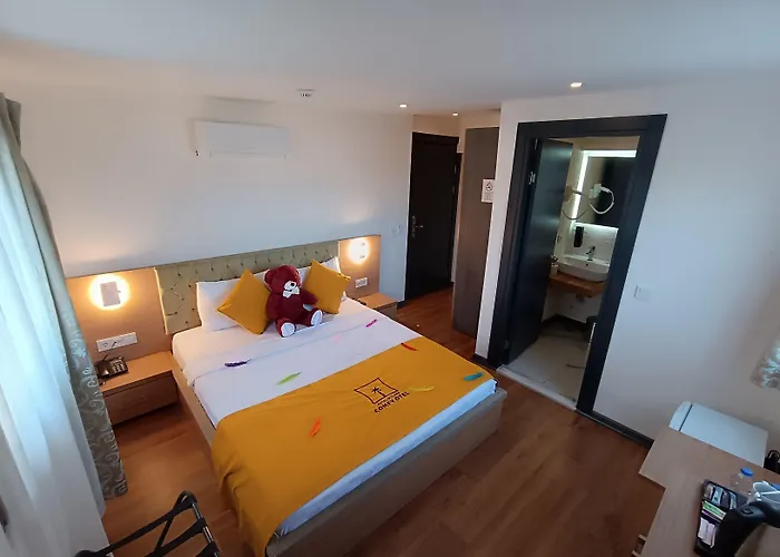Comfy Lara Hotel *