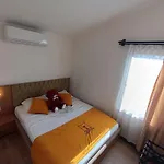 Hotell Comfy Lara *