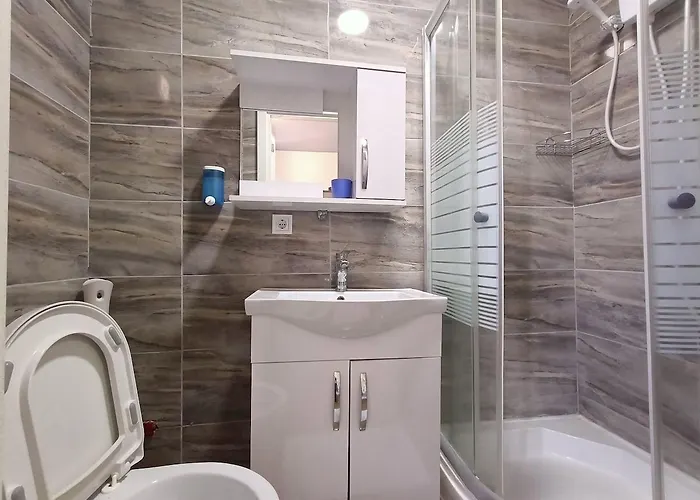 فندق Comfy Lara *